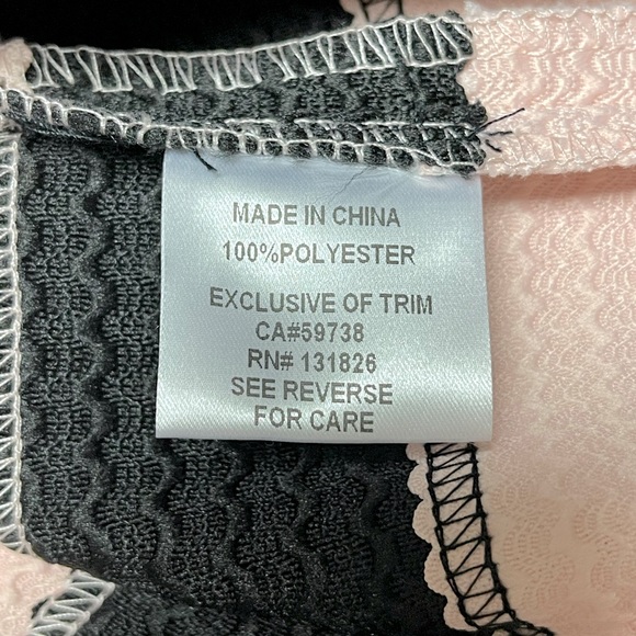 Luna Louisa Bandage Dress - Picture 9 of 10